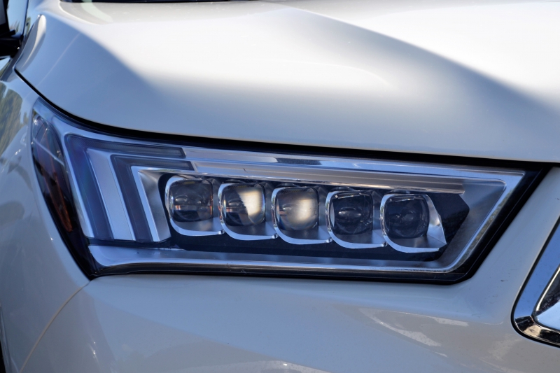 concession-auto-SIX FOURS LES PLAGES-min_acura-headlamp-2834131